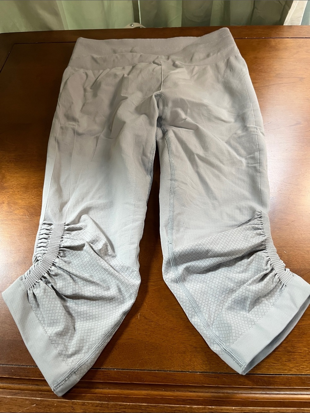 lululemon the flow cropped leggings